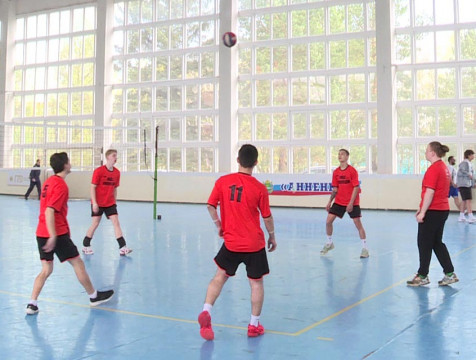 Спортивный фестиваль собрал в Анненках калужских студентов